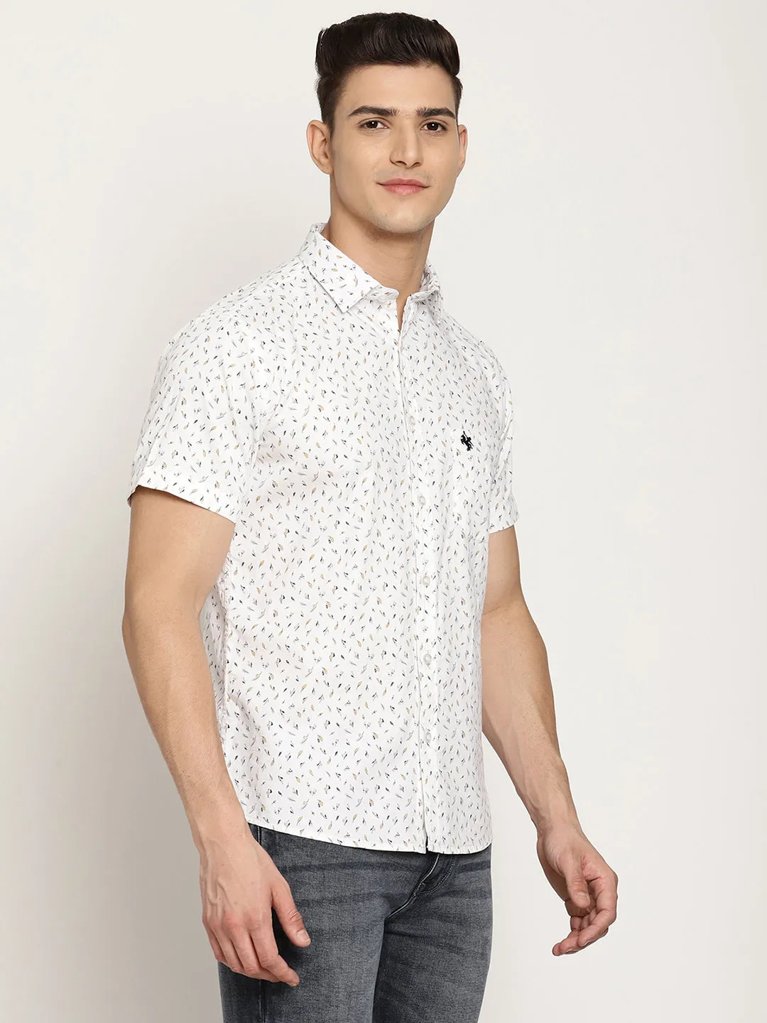 Men's White Casual Floral Print Half Sleeve Shirt