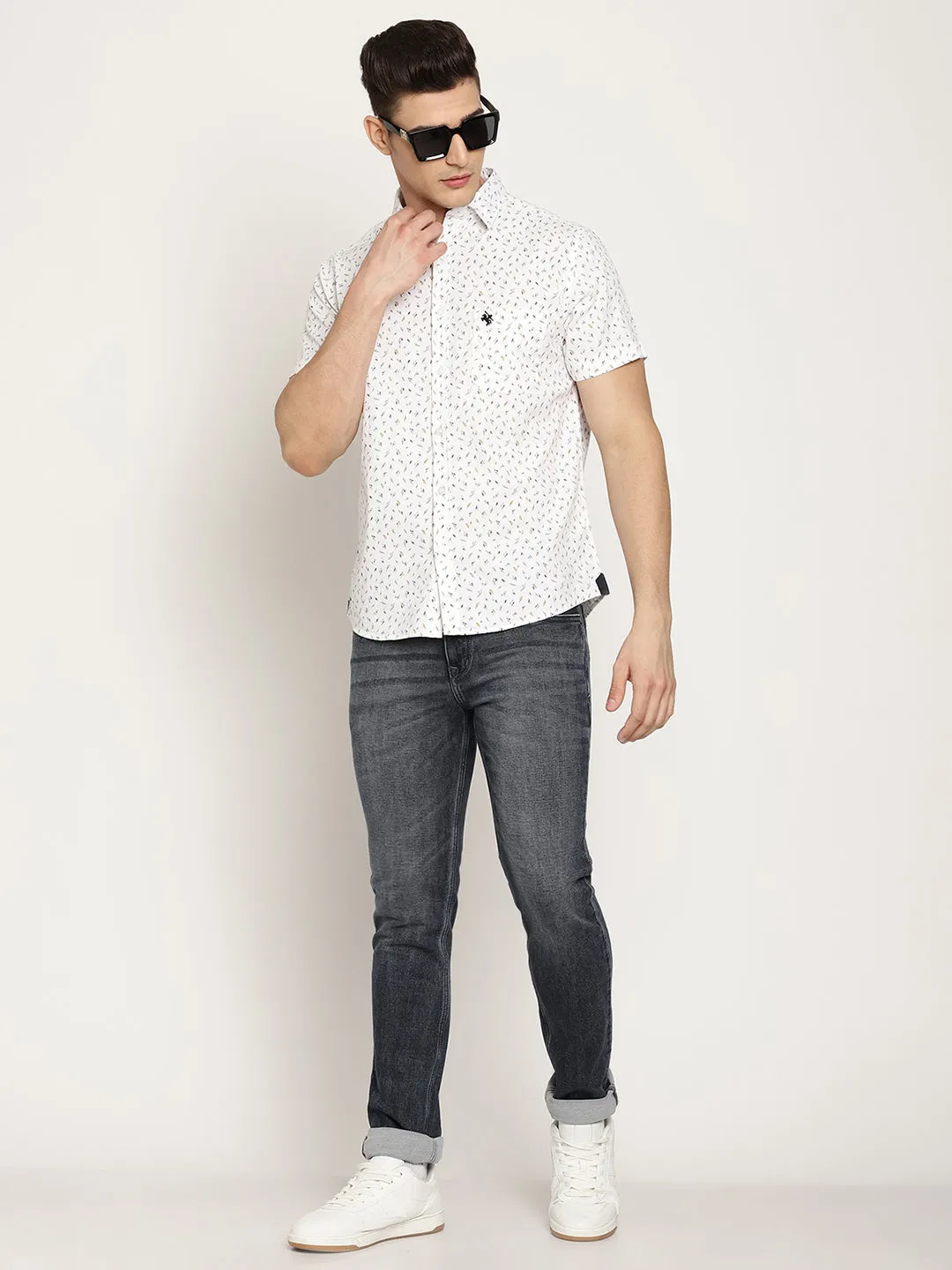 Men's White Casual Floral Print Half Sleeve Shirt