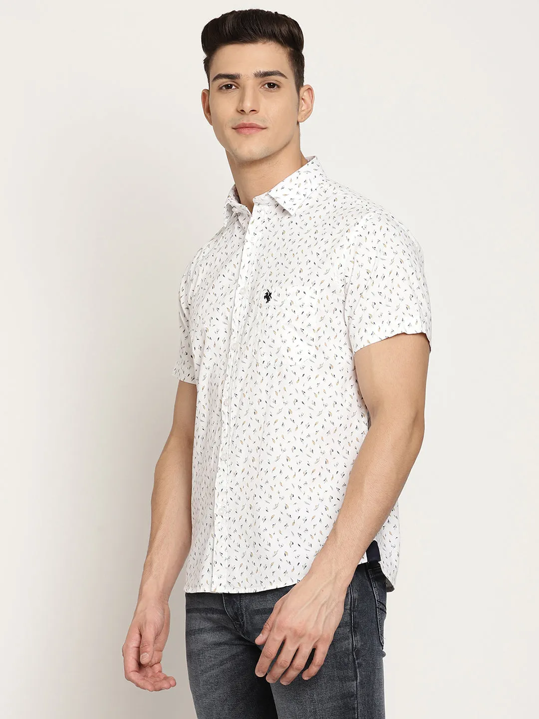 Men's White Casual Floral Print Half Sleeve Shirt