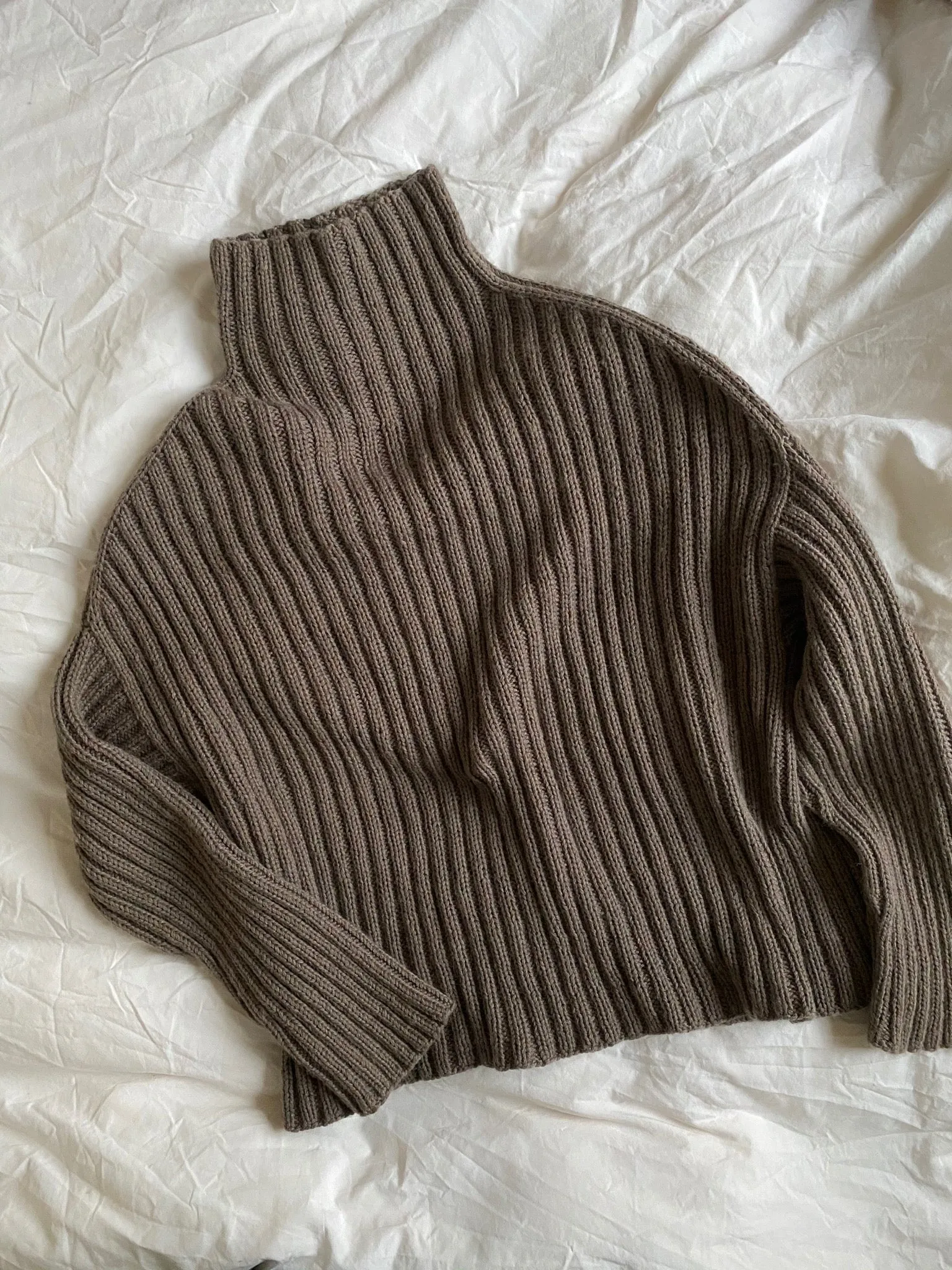 Sweater No. 8 - ENGLISH