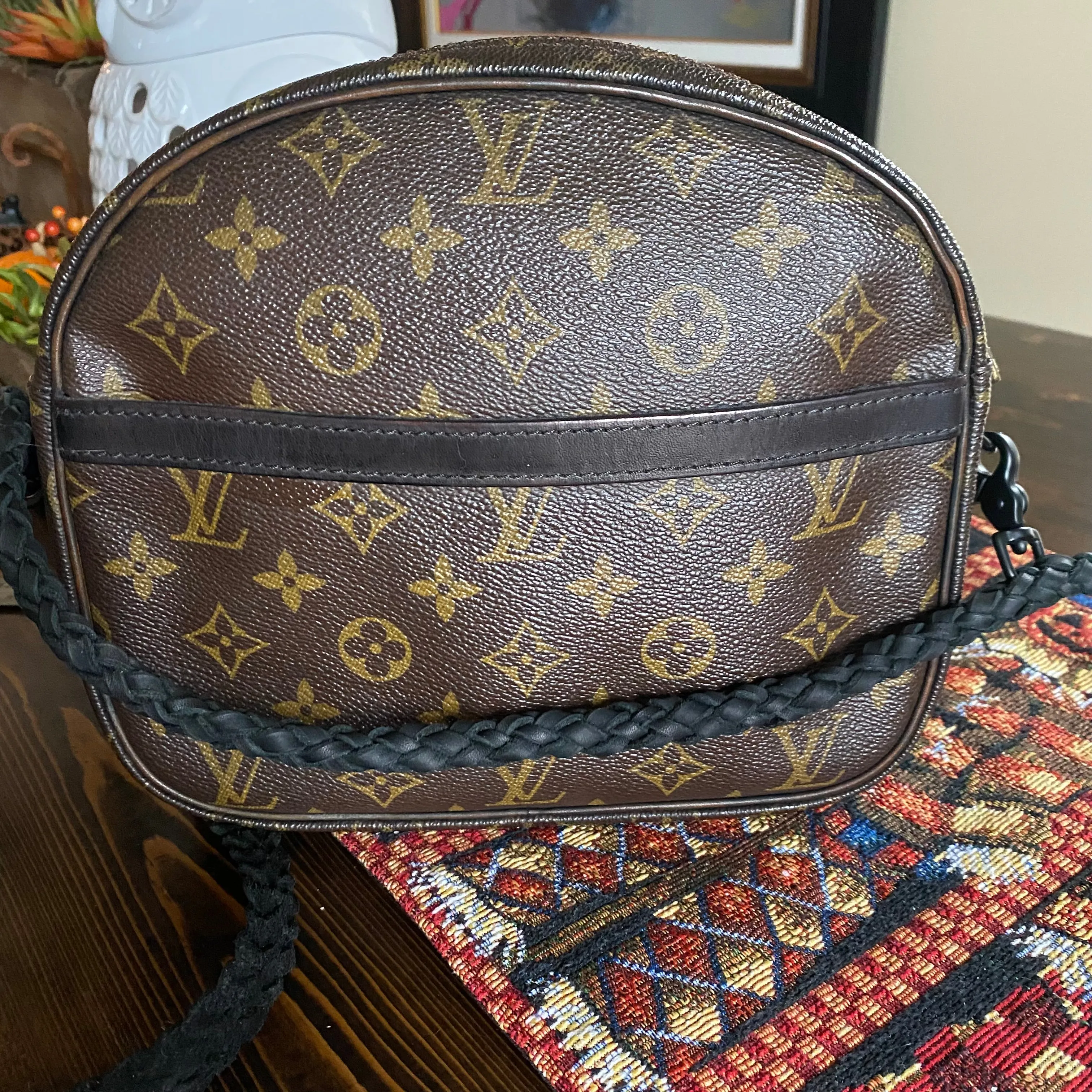 The Cockatiel - Vintage Monogram in Black Crossbody